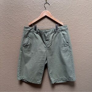 GAP Green Flat Front Shorts size 6 tall